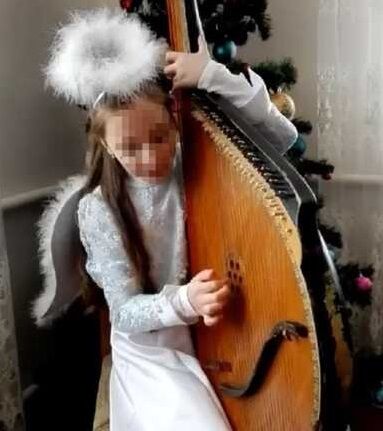 10-річна Таня займалася в музичній школі.